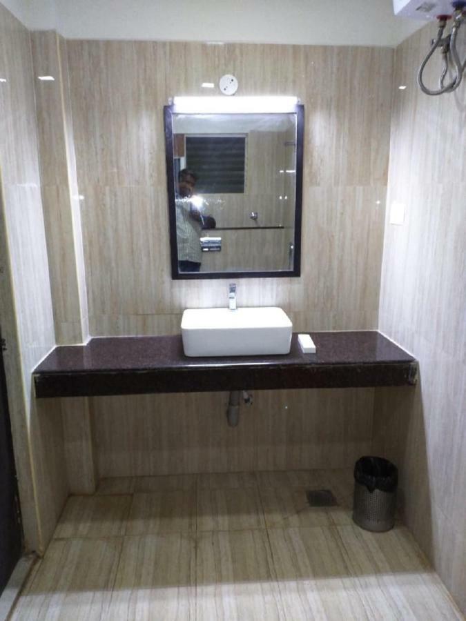 Saravanaa Residency Madurai Eksteriør bilde